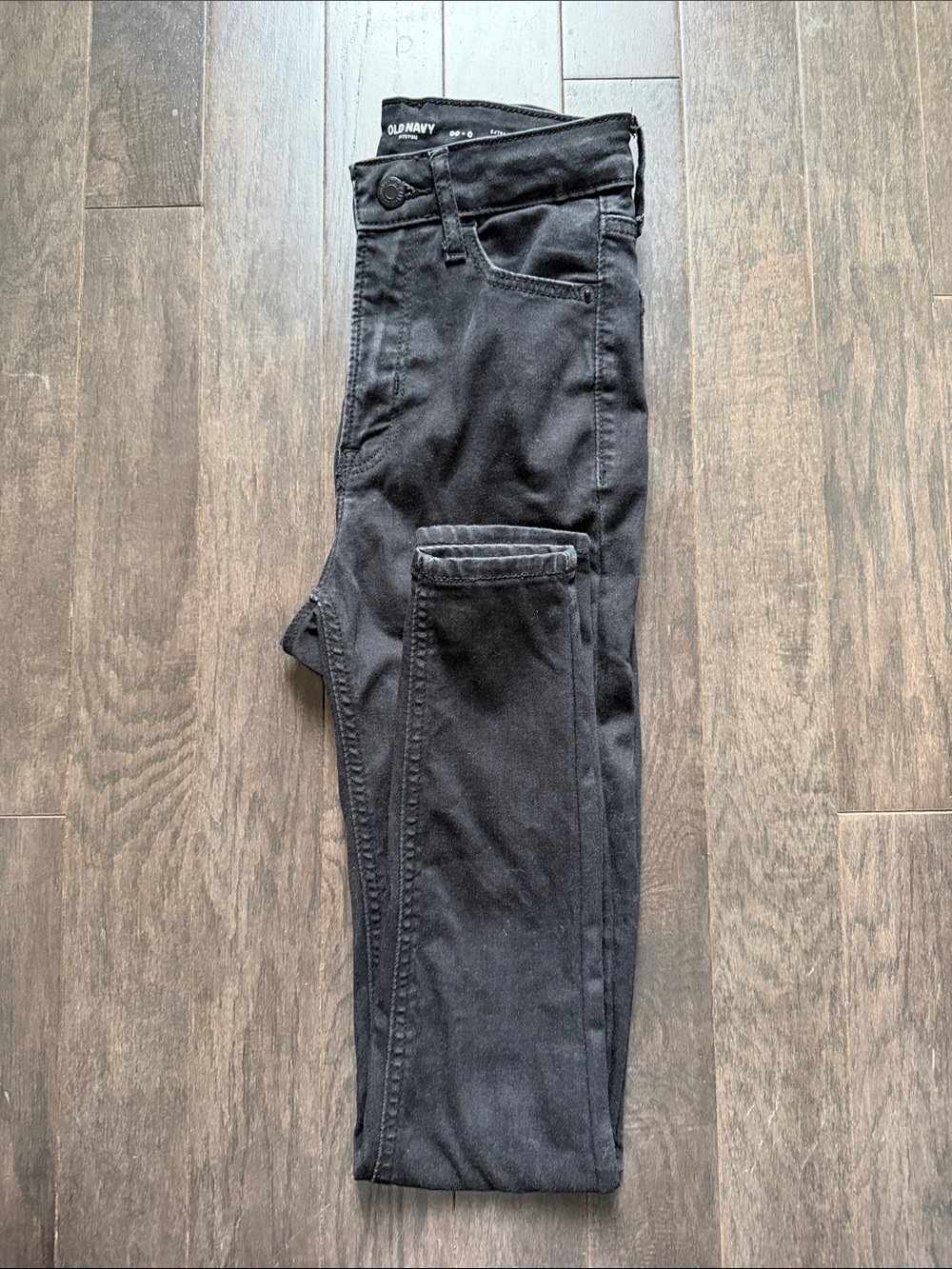 Old Navy Extra High Rise Fits You Rockstar Super Skinny